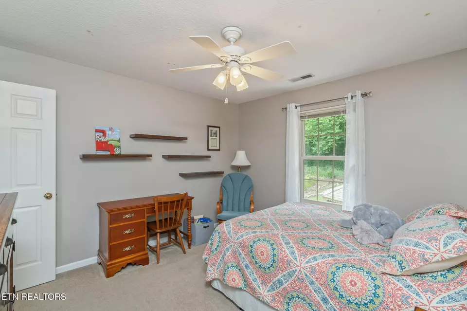 Bedroom - 102 Nantucket Way, Oak Ridge, TN 37830 photo 6 of 6