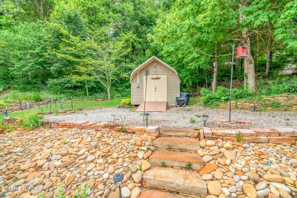 Exterior - 102 Nantucket Way, Oak Ridge, TN 37830 photo 9 of 15