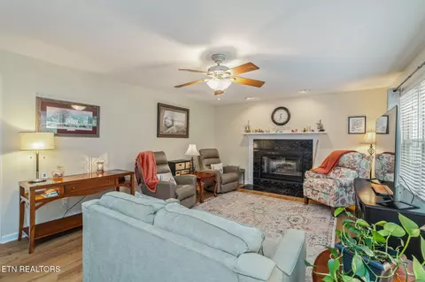 Living - 102 Nantucket Way, Oak Ridge, TN 37830 photo 1 of 3