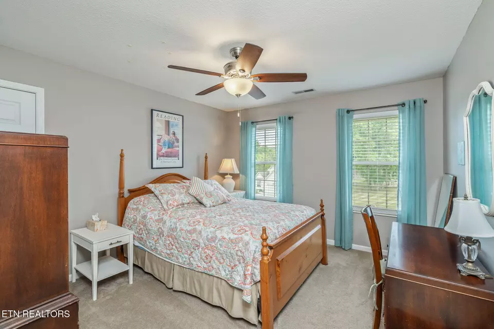 Bedroom - 102 Nantucket Way, Oak Ridge, TN 37830 photo 3 of 6