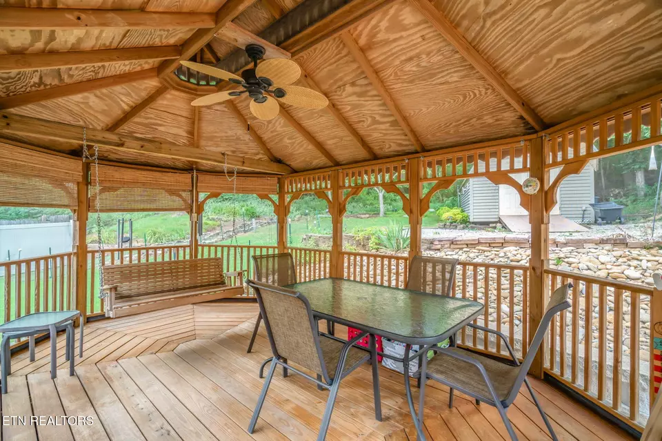 Exterior - 102 Nantucket Way, Oak Ridge, TN 37830 photo 8 of 15