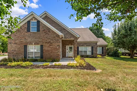 124 E Southwood Ln, Oak Ridge, TN 37830