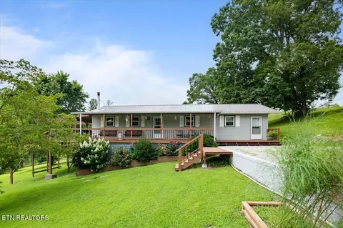 203 Wagon Ln, Speedwell, TN 37870
