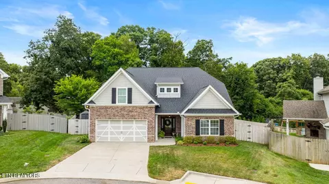 9906 Cinnamon Ln, Knoxville, TN 37923