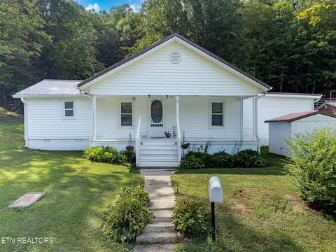 165 Tucker Ln, Lenoir City, TN 37771