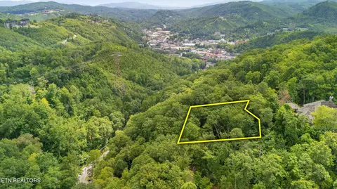 lot6 Ski Mtn Rd, Gatlinburg, TN 37738