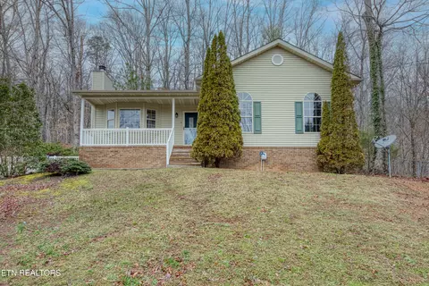 255 Alpine Dr, Lenoir City, TN 37771