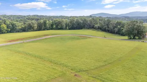 Old Farm Lane, Sevierville, TN 37876