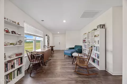 Entry Way - 248 Belle Ct, Talbott, TN 37877 photo 4 of 4
