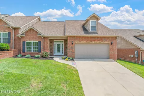 4218 Rare Earth Dr, Knoxville, TN 37938
