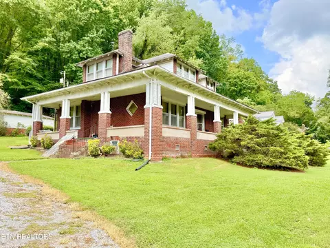 5994 Dr Thomas Walker Rd, Rose Hill, VA 24281
