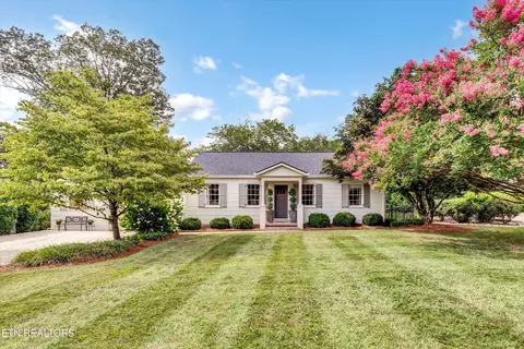 6613 Cherry Dr, Knoxville, TN 37919