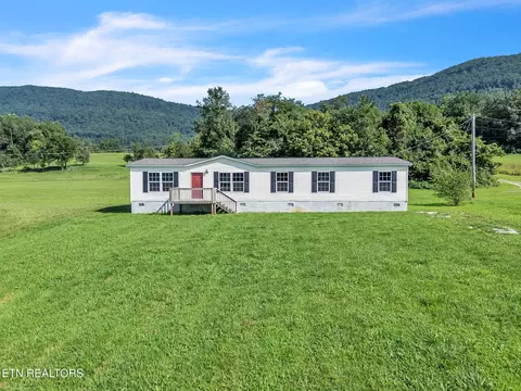 233 Orange Ln, Speedwell, TN 37870