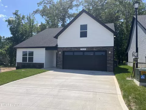 2419 Lena George Ln, Knoxville, TN 37931