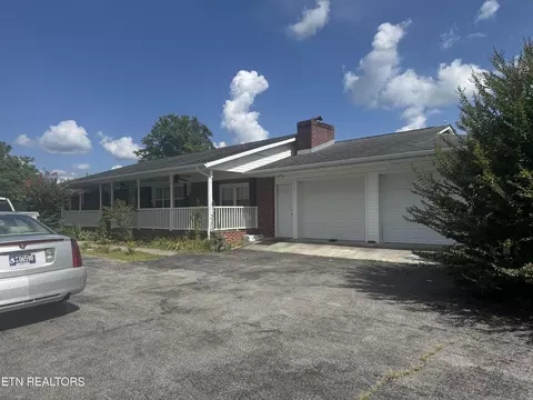 157 Petrey Rd, La Follette, TN 37766