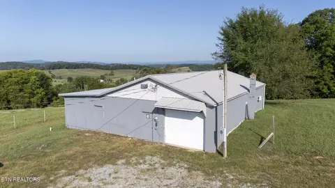 7257 Blue Sky Ln, Whitesburg, TN 37891
