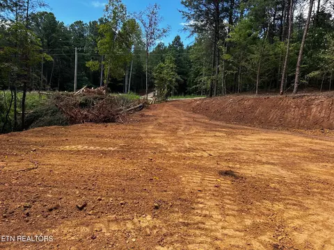 292 Cody Ln, Madisonville, TN 37354