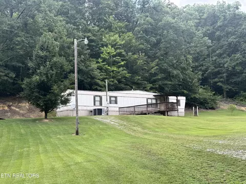3434 Bridges Chapel Rd, Dandridge, TN 37725