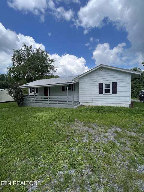 1902 Omaha Ln, Johnson City, TN 37601