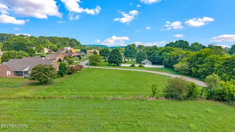 Highland Drive, Madisonville, TN 37354