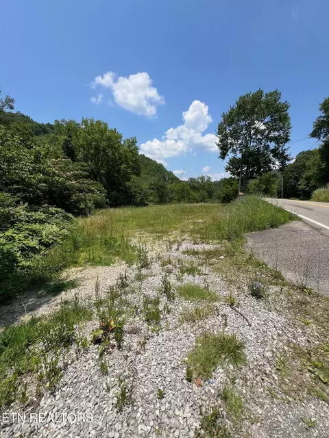 626-632 Briceville Hwy, Rocky Top, TN 37769