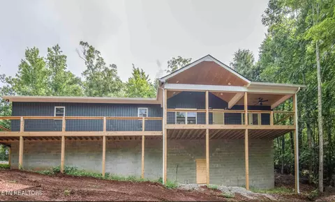185 Oak Tree Dr, Spring City, TN 37381