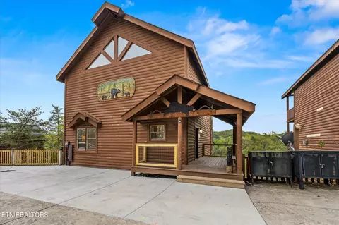 2014 Delta Dawn Dr, Sevierville, TN 37862