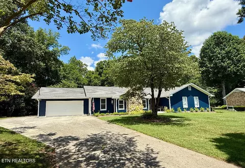 11521 N Monticello Dr, Farragut, TN 37934