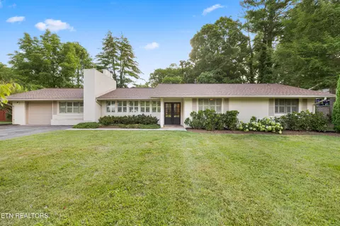 318 Wesley Rd, Knoxville, TN 37909