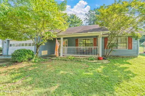 3131 Arthur Walker Rd, Maryville, TN 37803