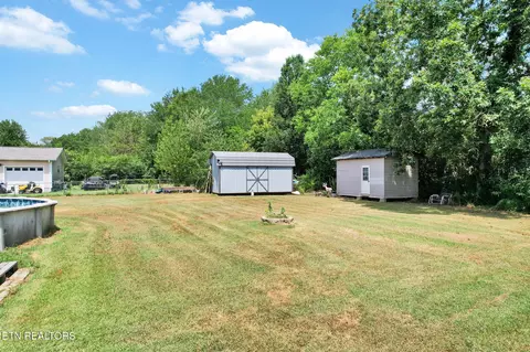 Exterior - 431 S Harmon Dr, Dunlap, TN 37327 photo 2 of 4