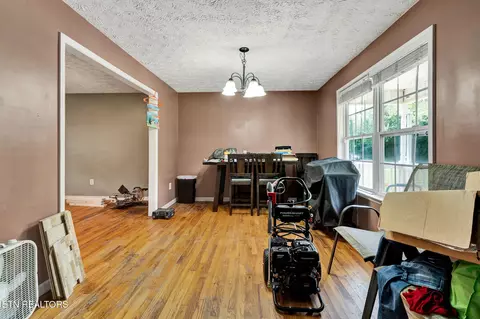 Dining - 431 S Harmon Dr, Dunlap, TN 37327 photo 1 of 1