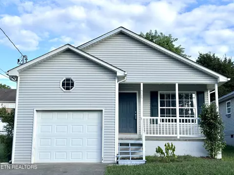 5015 NW Tenwood Dr, Knoxville, TN 37921