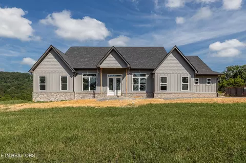 815 Franklin Xing, Maryville, TN 37804