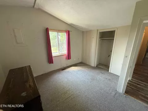 Bedroom - 135 Duncan Ln, Oneida, TN 37841 photo 2 of 3