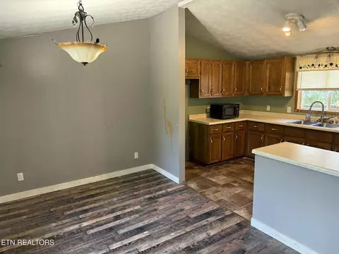 Dining - 135 Duncan Ln, Oneida, TN 37841 photo 1 of 1