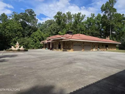 574 Bacon Springs Ln, Clinton, TN 37716