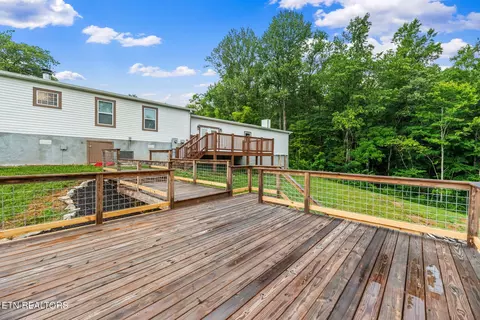 Exterior - 9906 Heiskell Rd, Heiskell, TN 37754 photo 8 of 13