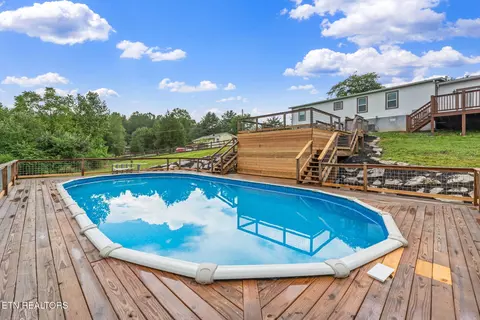 Exterior - 9906 Heiskell Rd, Heiskell, TN 37754 photo 10 of 13