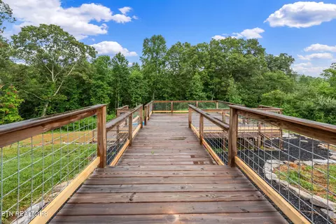 Exterior - 9906 Heiskell Rd, Heiskell, TN 37754 photo 6 of 13