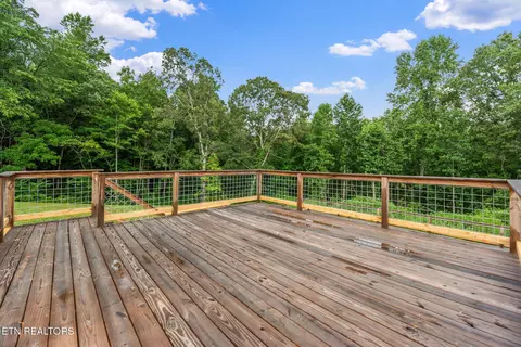 Exterior - 9906 Heiskell Rd, Heiskell, TN 37754 photo 7 of 13