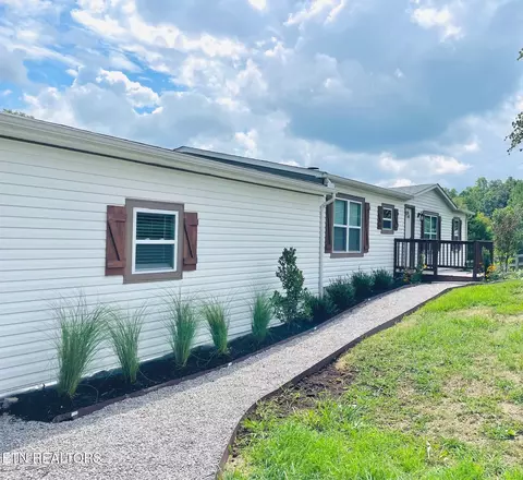Exterior - 9906 Heiskell Rd, Heiskell, TN 37754 photo 2 of 13