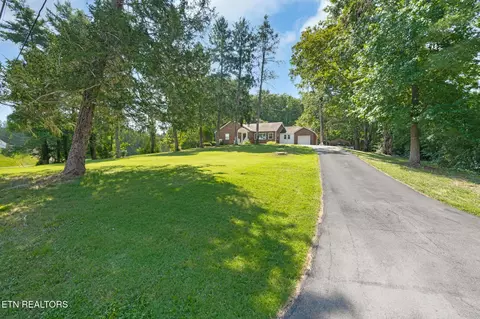 800 Brown Mountain Loop Rd, Knoxville, TN 37920