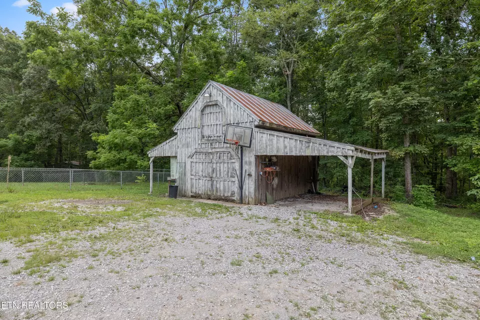 Exterior - 266 Dogwood Rd, Rockwood, TN 37854 photo 5 of 6