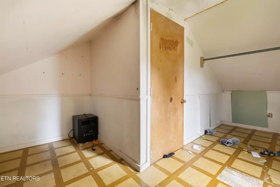 Bedroom - 266 Dogwood Rd, Rockwood, TN 37854 photo 6 of 6