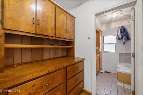 Entry Way - 266 Dogwood Rd, Rockwood, TN 37854 photo 1 of 1