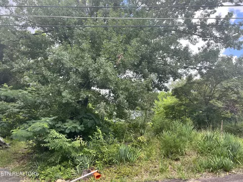 Undisclosed, Knoxville, TN 37918