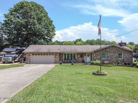 328 Lakeside Dr, Friendsville, TN 37737