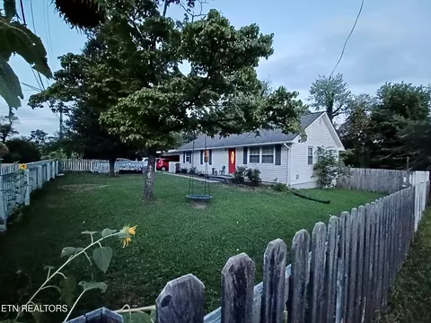 3500 NE Kenilworth Ln, Knoxville, TN 37914