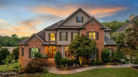 1027 Shadow Brook Dr, Knoxville, TN 37922